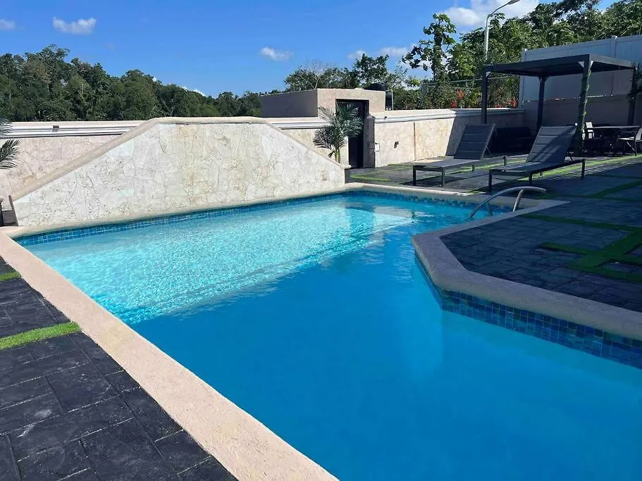 Villa Hideaway Chateau Pyramid Point Stanmore Grove