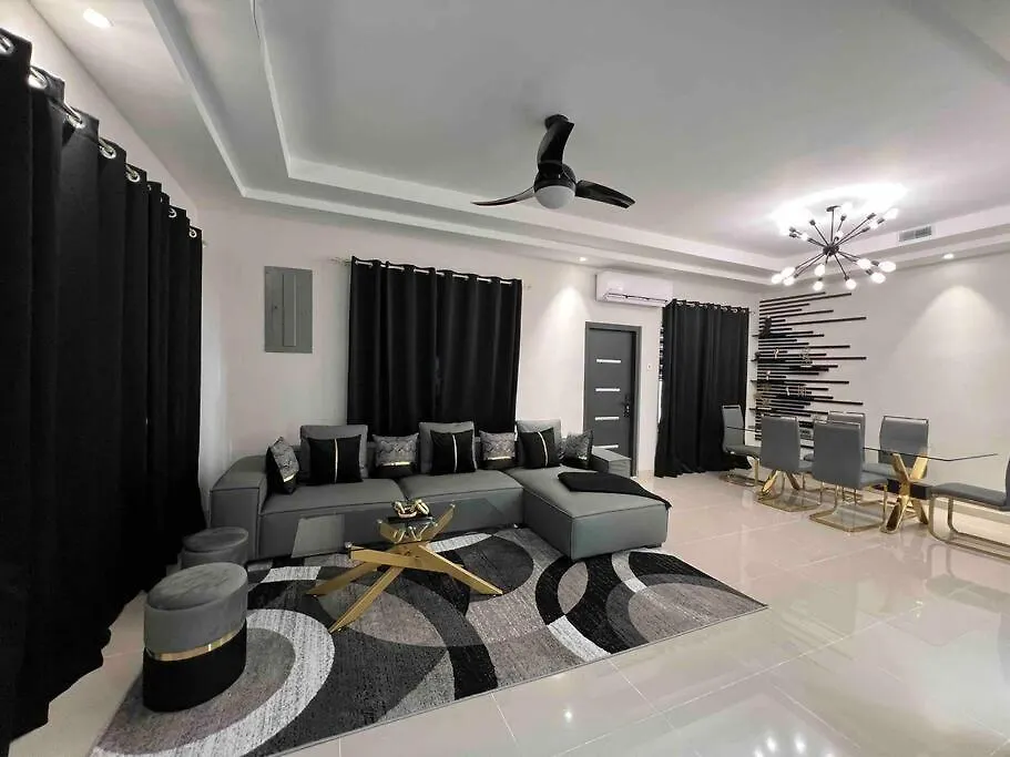 Hideaway Chateau Pyramid Point Stanmore Grove Villa