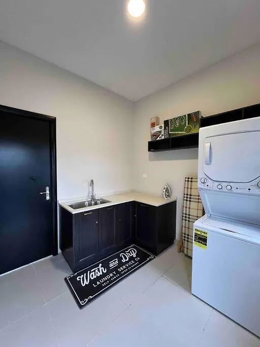 Villa Hideaway Chateau Pyramid Point Stanmore Grove
