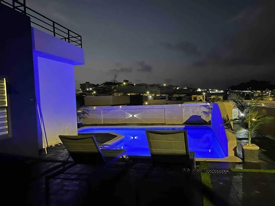 Hideaway Chateau Pyramid Point Stanmore Grove