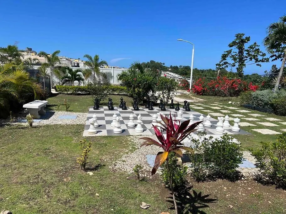 Hideaway Chateau Pyramid Point Stanmore Grove